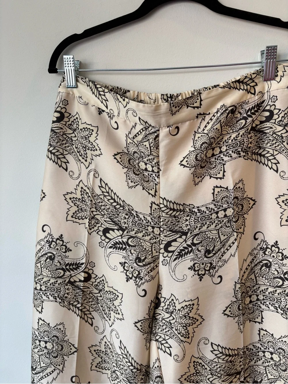 Zara Cream Paisley Wide-Leg Pants with Black Print Large